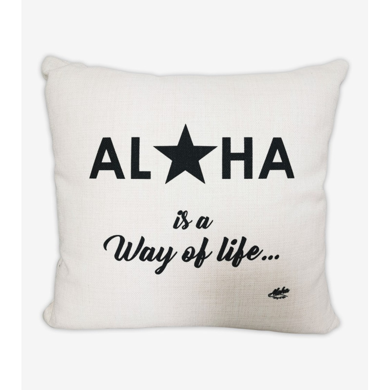 Coussin Aloha Way of life, déhoussable, coloris écru. Idées cadeaux Beach house, Déco. boho.